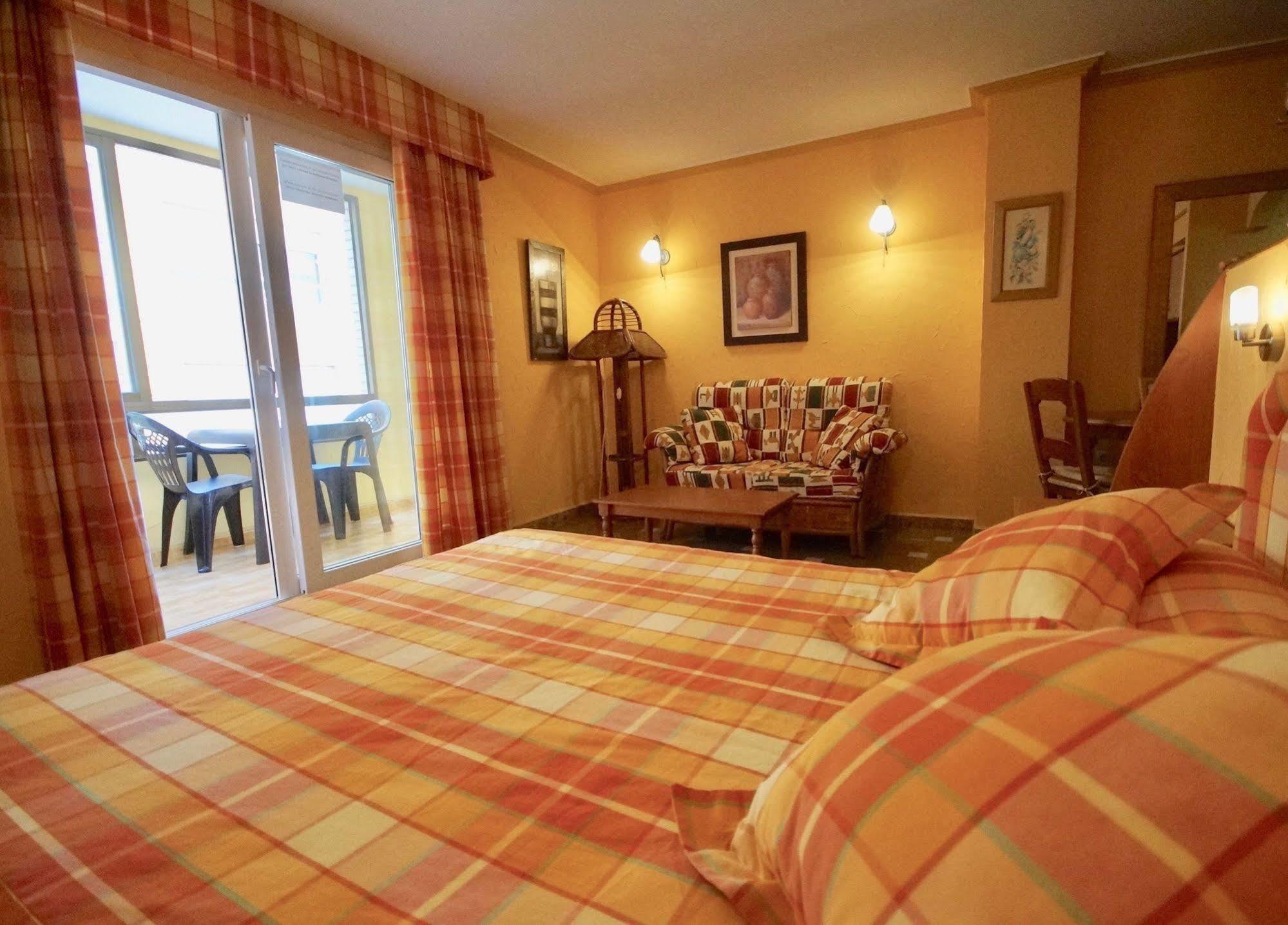 Unique Hotel Apartments Torrevieja Zewnętrze zdjęcie