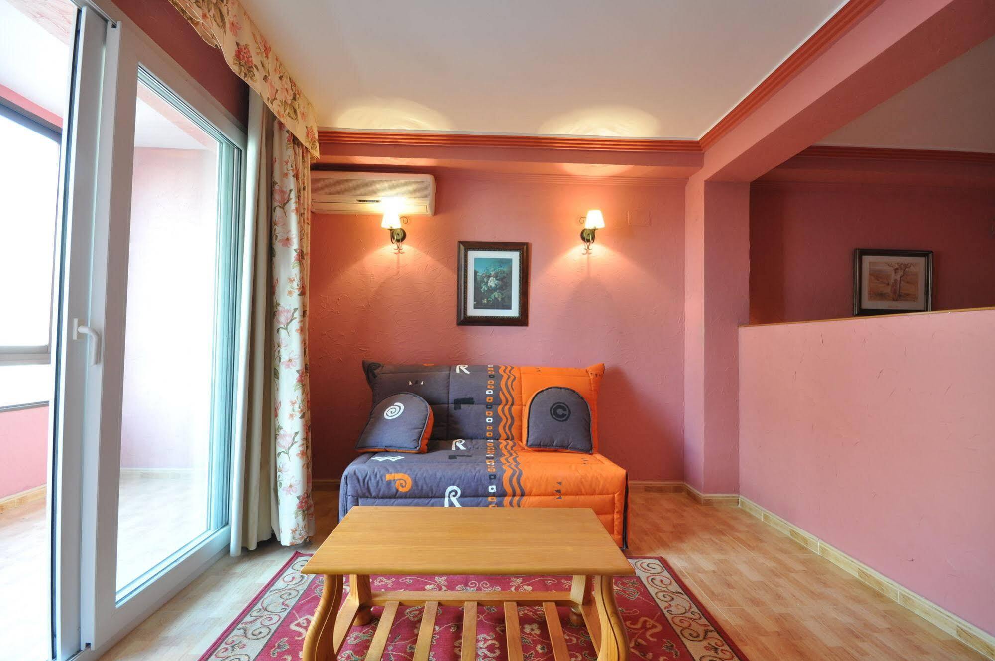 Unique Hotel Apartments Torrevieja Zewnętrze zdjęcie